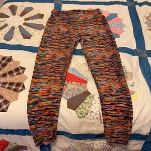 Lu La Roe one size pattern leggings
